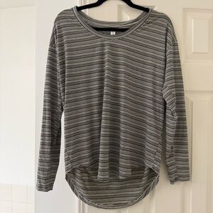 Athleta Women’s Cloud light Stratus Black & White Striped Long Sleeve Tee Size M